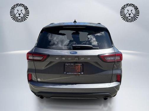 Carbonized Gray Metallic 2024 Ford Escape ST-Line