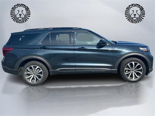 2022 Ford Explorer ST-Line