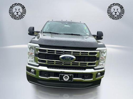 Agate Black Metallic 2026 Ford F-350 XL