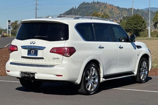 2017 INFINITI QX80 Signature Edition