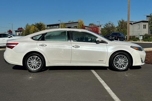 2015 Toyota Avalon Hybrid XLE Touring