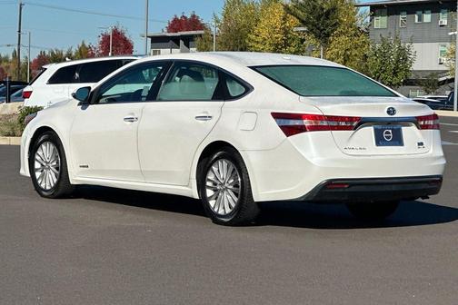 2015 Toyota Avalon Hybrid XLE Touring