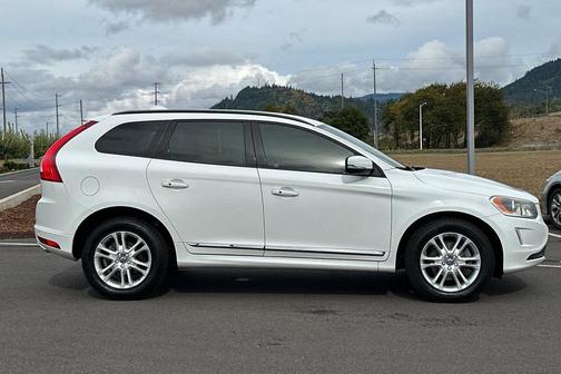2016 Volvo XC60 T5 Drive-E