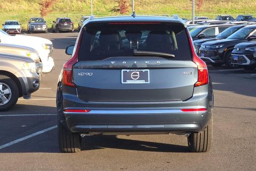 2026 Volvo XC90 B6 Plus 7-Seater