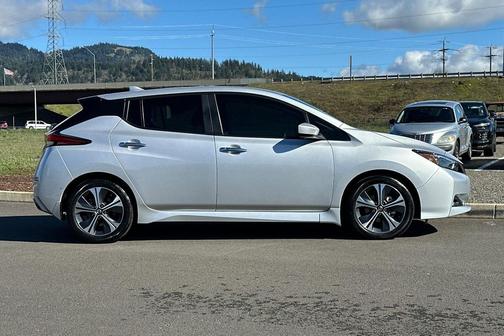 2022 Nissan Leaf SV 40 kWh