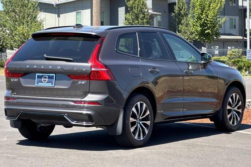2025 Volvo XC60 B5 Core