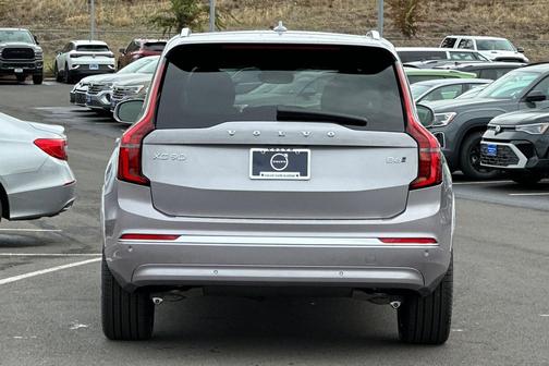2026 Volvo XC90 B6 Plus 7-Seater