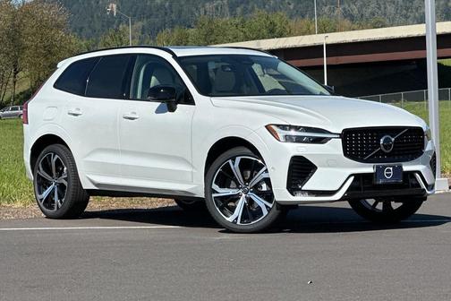 2025 Volvo XC60 B5 Ultra