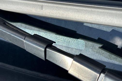 2025 Volvo V60 Cross Country Plus, B5 AWD Gas (mild hybrid)