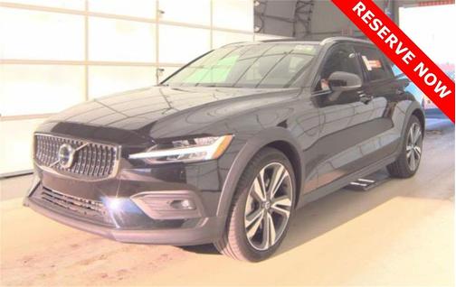 2025 Volvo V60 Cross Country Plus, B5 AWD Gas (mild hybrid)