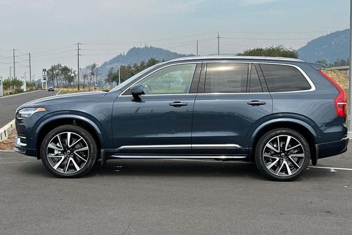 2025 Volvo XC90 B6 Plus 6-Seater