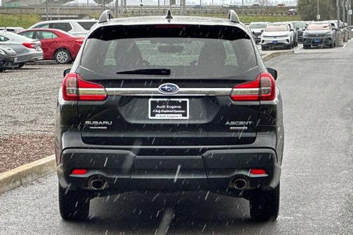 Crystal Black Silica 2022 Subaru Ascent Limited 7-Passenger