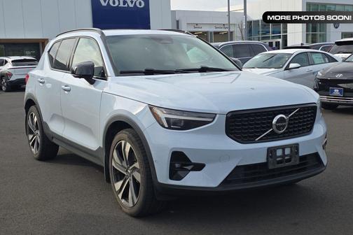 Cloud Blue 2024 Volvo XC40 B5 Plus Dark Theme