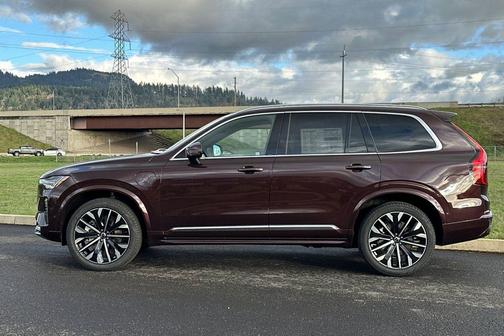 Mulberry Red Metallic 2026 Volvo XC90 Plug-In Hybrid T8 Ultra 7-Seater