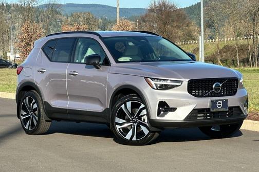 Aurora Silver 2026 Volvo XC40 Plus, B5 AWD Gas (mild hybrid), Dark