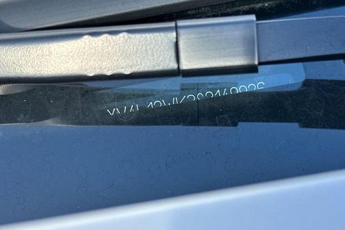 2025 Volvo V60 Cross Country Plus, B5 AWD Gas (mild hybrid)