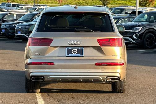 2019 Audi Q7 45 Premium Plus