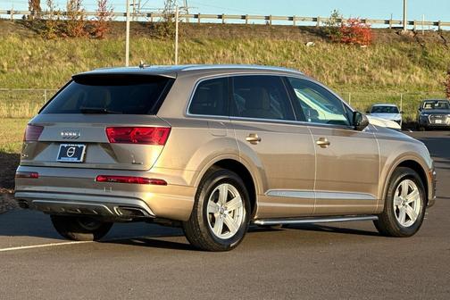 2019 Audi Q7 45 Premium Plus