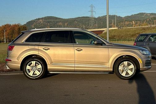 2019 Audi Q7 45 Premium Plus