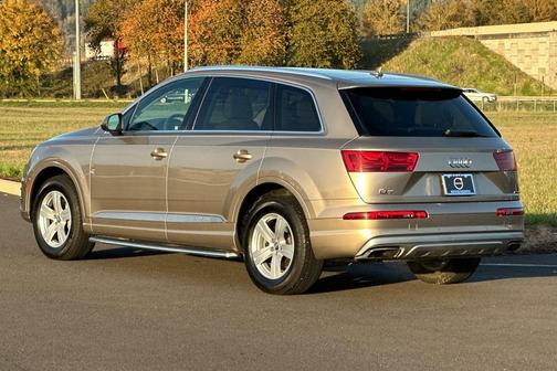 2019 Audi Q7 45 Premium Plus