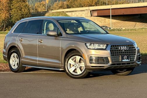 2019 Audi Q7 45 Premium Plus