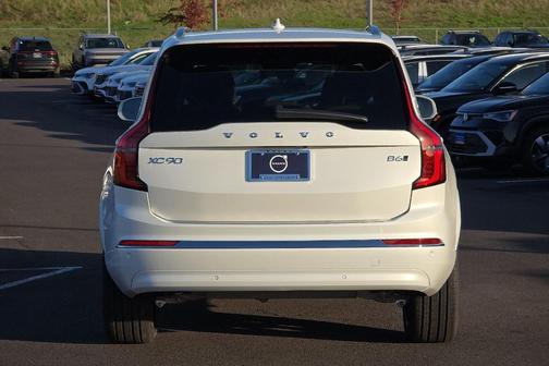 2026 Volvo XC90 B6 Plus 7-Seater