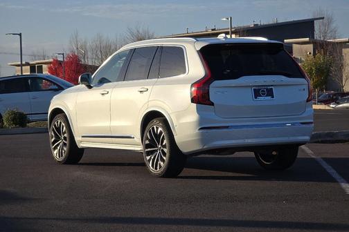 2026 Volvo XC90 B6 Plus 7-Seater