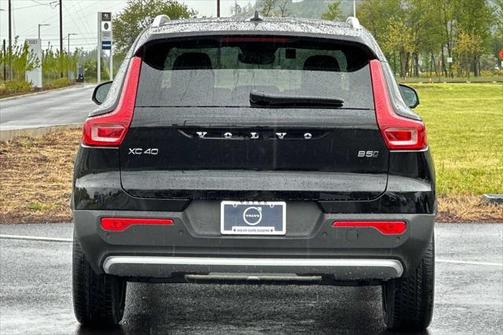 2024 Volvo XC40 B5 Core Bright Theme