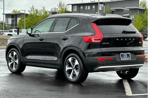 2024 Volvo XC40 B5 Core Bright Theme