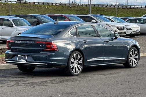 2025 Volvo S90 B6 Plus