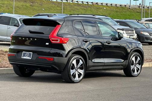 2023 Volvo XC40 Recharge Pure Electric Twin Plus