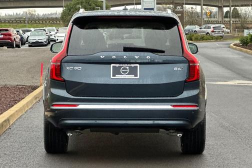 2026 Volvo XC90 B6 Ultra 7-Seater
