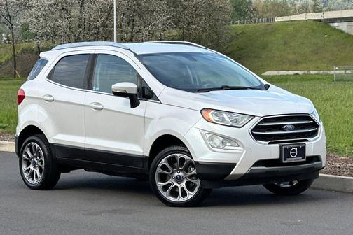 White Platinum 2018 Ford EcoSport Titanium