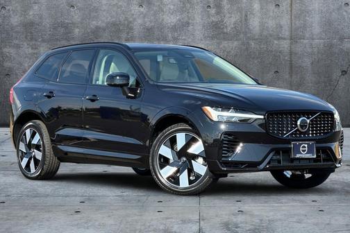 2025 Volvo XC60 Plug-In Hybrid T8 Plus