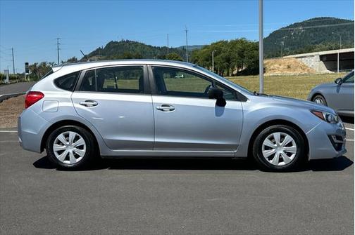 2016 Subaru Impreza 2.0i