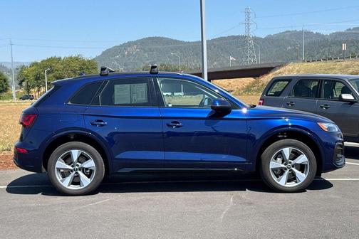 2024 Audi Q5 40 Premium Plus