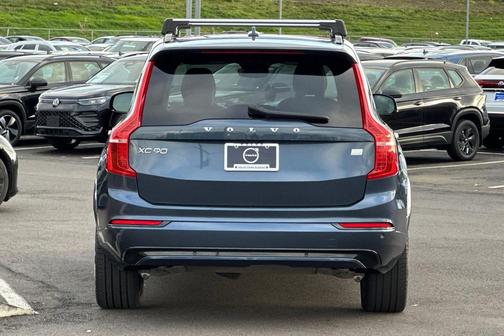 2023 Volvo XC90 Recharge Plug-In Hybrid T8 Ultimate Dark Theme 7-Seater