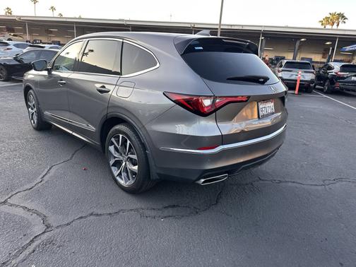 2023 Acura MDX 