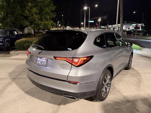 2023 Acura MDX 