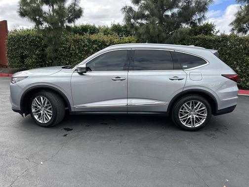 2023 Acura MDX 