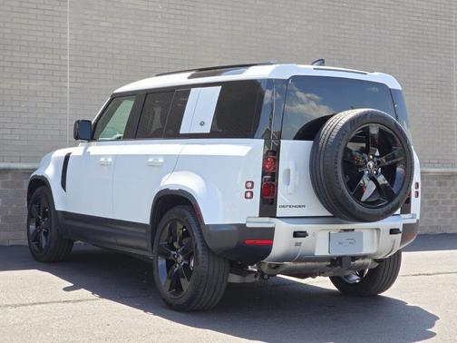 2024 Land Rover Defender P300