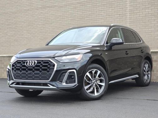 2022 Audi Q5 45 S line Premium Plus