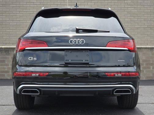 2022 Audi Q5 45 S line Premium Plus