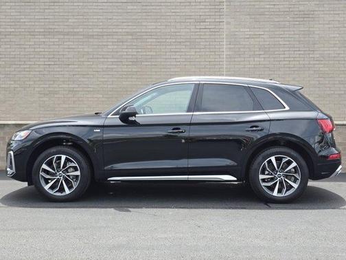 2022 Audi Q5 45 S line Premium Plus