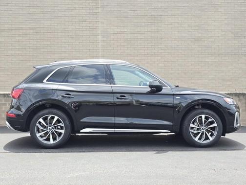 2022 Audi Q5 45 S line Premium Plus