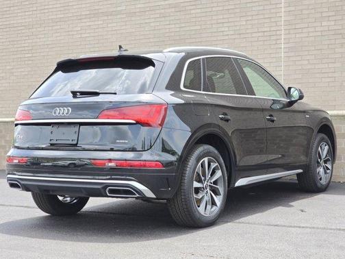 2022 Audi Q5 45 S line Premium Plus