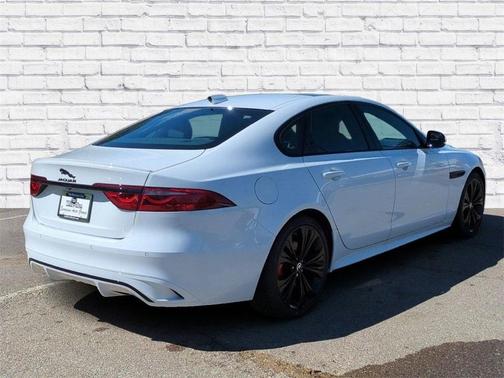 2024 Jaguar XF R-Dynamic SE