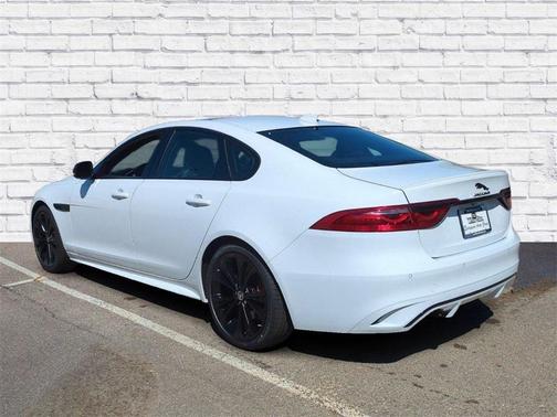 2024 Jaguar XF R-Dynamic SE