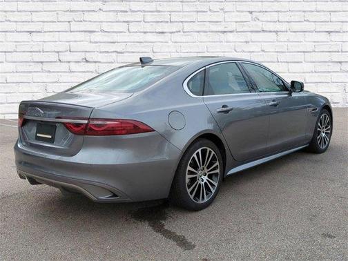 2024 Jaguar XF R-Dynamic SE