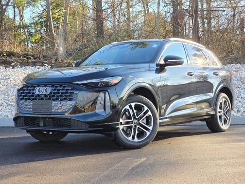 2025 Audi Q5 Premium TFSI quattro S tronic